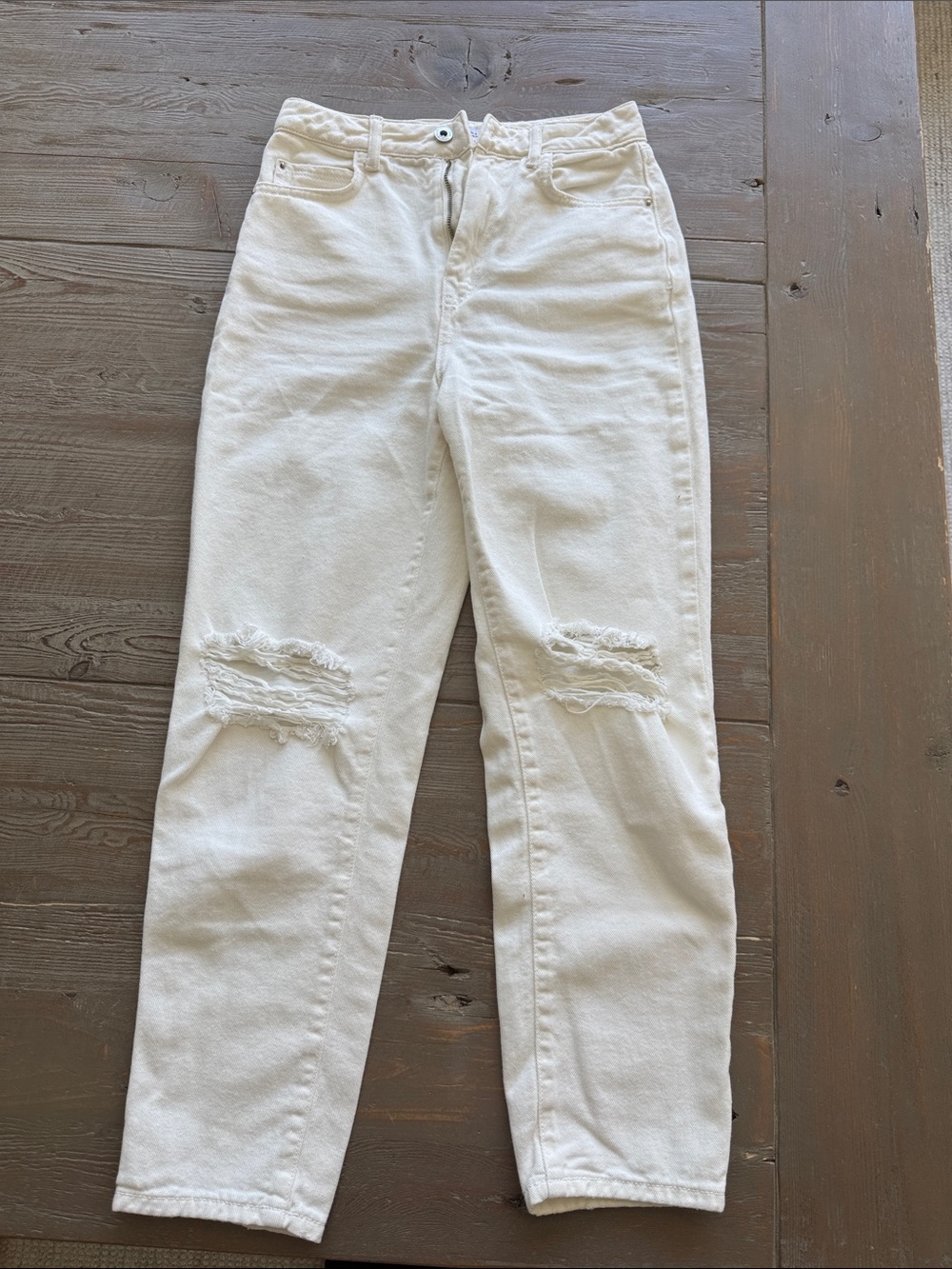 Zara White Distressed Boyfriend Jeans